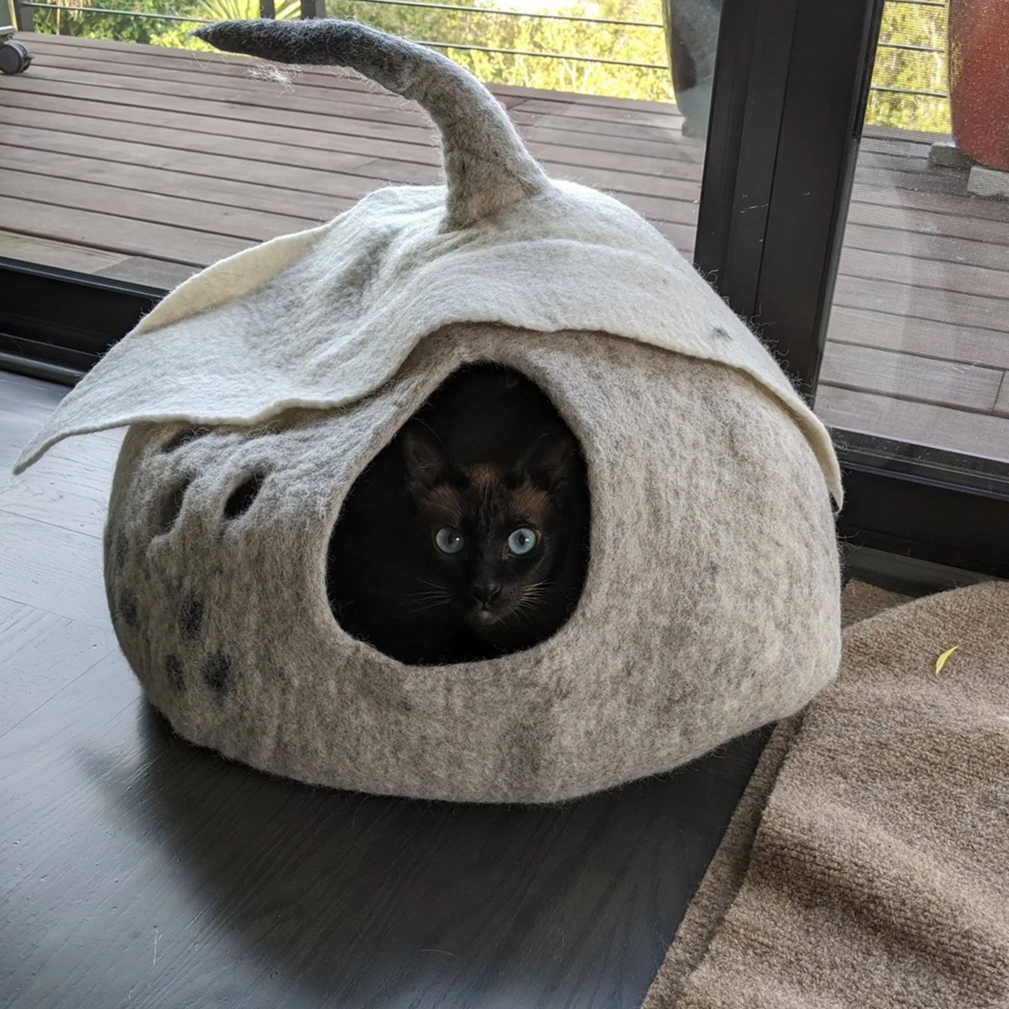 3D Fairy House Cat Cave