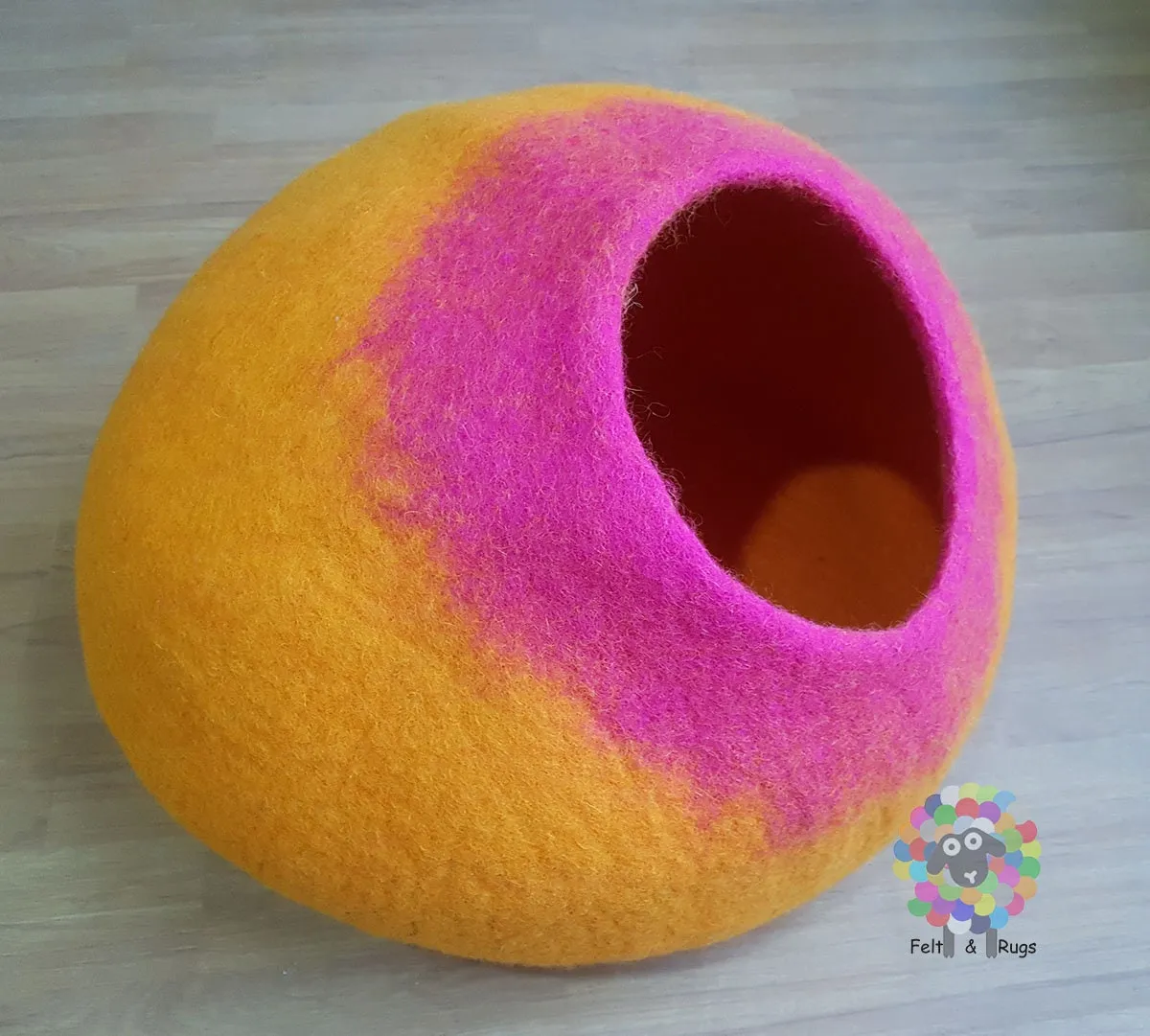 Felt Cat Cave  (40 cm or 16 Inches Diameter) Cat Bed / Pet Bed / Puppy Bed / Cat House. 100 % Wool / Handmade in NEPAL