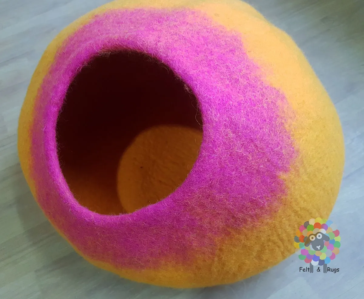Felt Cat Cave  (40 cm or 16 Inches Diameter) Cat Bed / Pet Bed / Puppy Bed / Cat House. 100 % Wool / Handmade in NEPAL