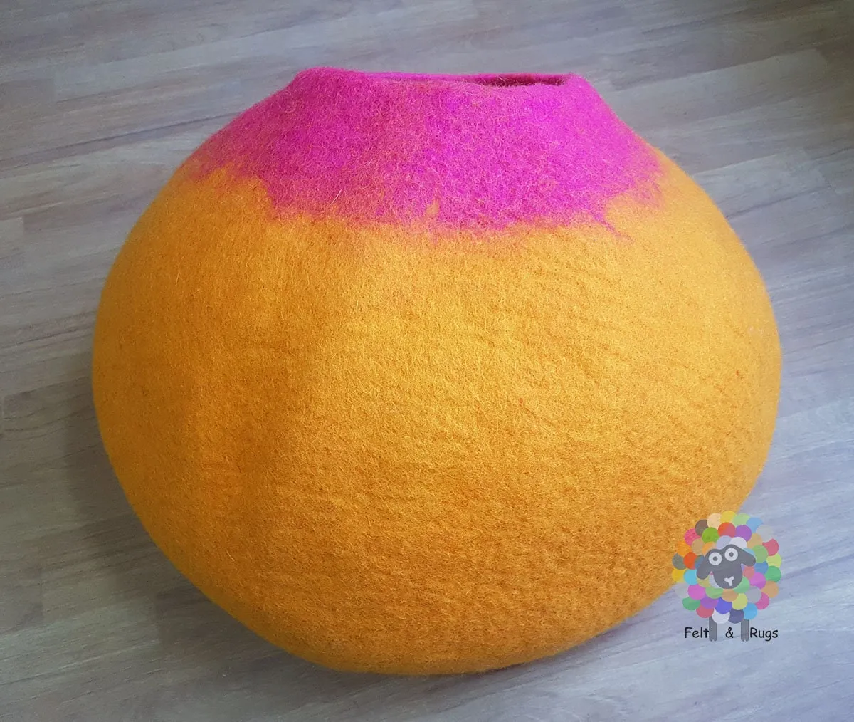 Felt Cat Cave  (40 cm or 16 Inches Diameter) Cat Bed / Pet Bed / Puppy Bed / Cat House. 100 % Wool / Handmade in NEPAL