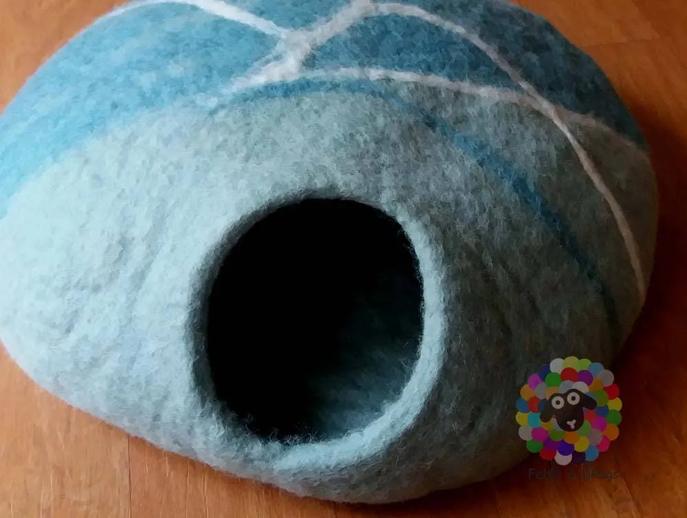 Large Size Felt Cat Cave  (40 cm or 16 Inches Diameter) Cat Bed / Pet Bed / Puppy Bed / Cat House. 100 % Wool Natural Color