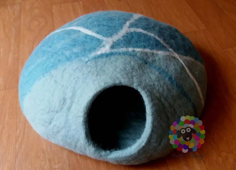 Large Size Felt Cat Cave  (40 cm or 16 Inches Diameter) Cat Bed / Pet Bed / Puppy Bed / Cat House. 100 % Wool Natural Color